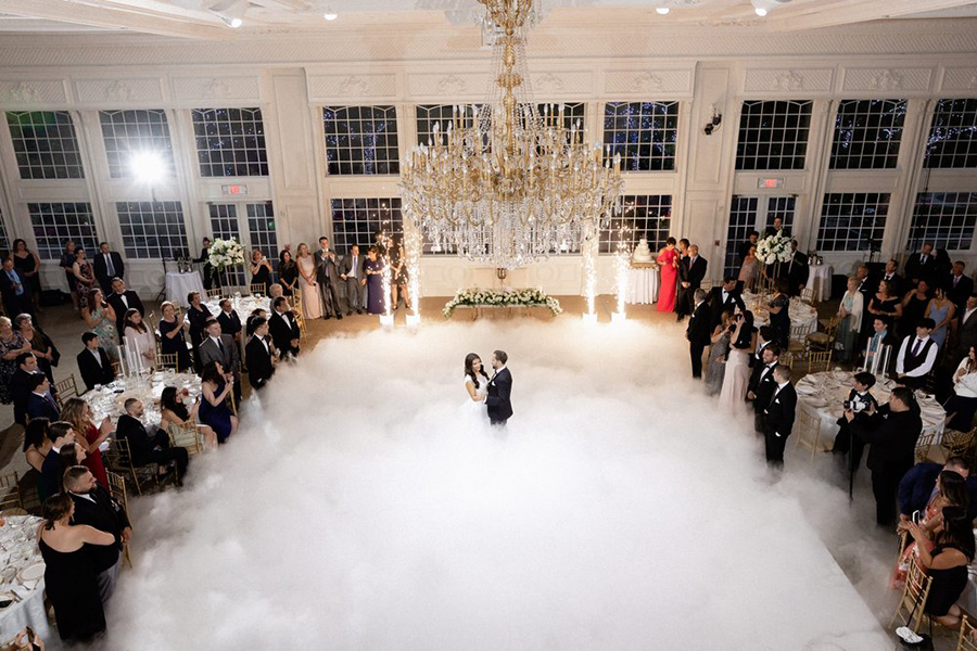Dancing on the clouds in The Estate at Florentine Gardens ballroom | Charming Images