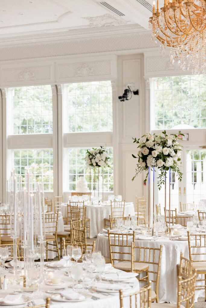 Modern white floral centerpieces at The Estate at Florentine Gardens | Charming Images