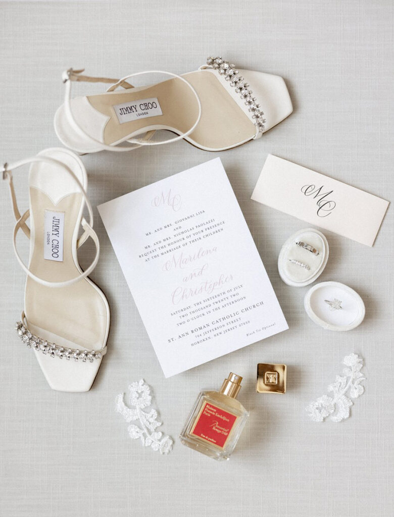 custom monogram wedding invitation suite | Charming Images